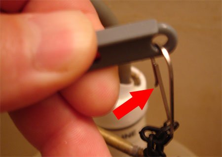 Remove the clip from the lever Remove the clip from the lever